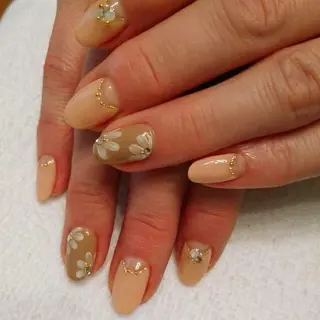 ネイル Fleur 【フルール】のネイルデザイン