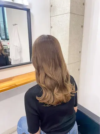 カラー GISEL TAKUYAのヘアスタイル