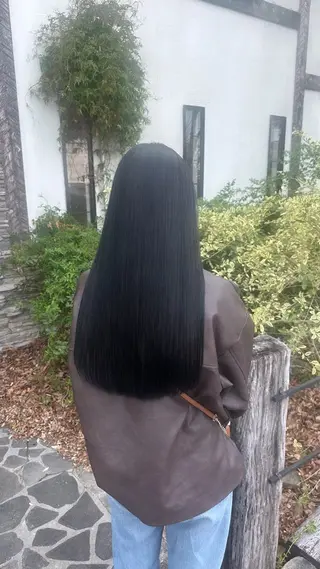 ロング 梨菜/ハイトーン /ブリーチカラーのヘアスタイル