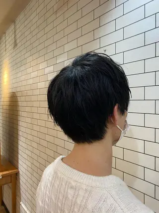 ショート メンズ オーストヘアージジ所属・TAI透明カラー 柔らかい縮毛矯正のヘアスタイル