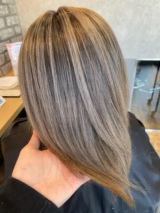 カラー Labimani所属・辻 正真のヘアスタイル