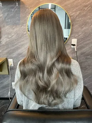 ロング カラー Ria OSAKA 梅田所属・マリカ🦋韓国 ハイトーン/エクステのヘアスタイル
