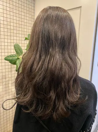 ロング カラー 透明感カラー 🩰asumiのヘアスタイル