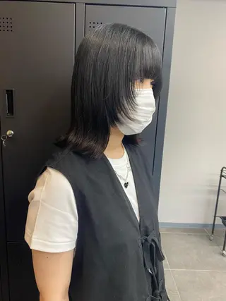 ミディアム maco 艶感ハイトーン🦋のヘアスタイル