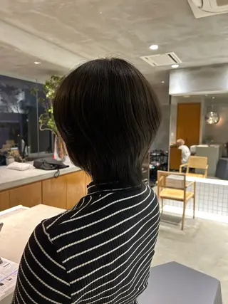 ショート カラー 馬場 菜乃夏のヘアスタイル