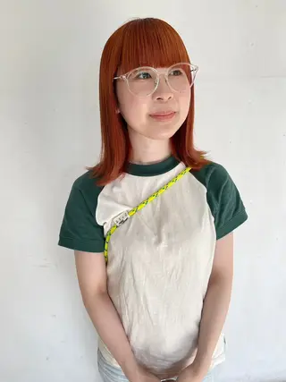 セミロング カラー (h)wim ウィムのヘアスタイル