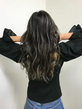 ロング カラー ブリーチカラー🌈 石垣翔太のヘアスタイル