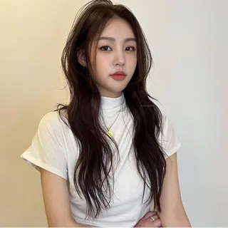 ロング カラー ★学割★韓国× BIZEのヘアスタイル