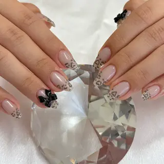 ネイル NAILSALON LUNON 獨協大学前駅店所属・LUNON 獨協大学前駅店のネイルデザイン