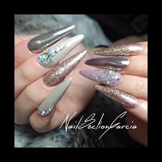 カラー Yamawaki by NSGのネイルデザイン