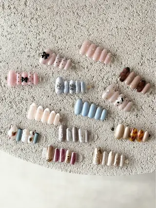 ネイル ロエ所属・Lowé いちごのネイルデザイン