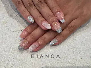 ネイル Bianca 🩵 Ayakoのネイルデザイン
