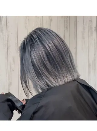 カラー ハイトーン✨酸性スト レート✨高田めぐみのヘアスタイル