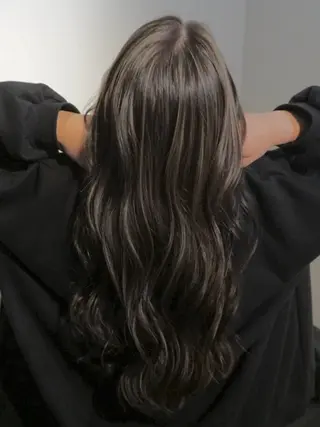 ロング miyu/ハイライト 🔆/透明感カラーのヘアスタイル