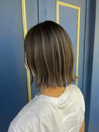 ミディアム カラー 🦩レイヤー|透明感 カラー🦩makoのヘアスタイル