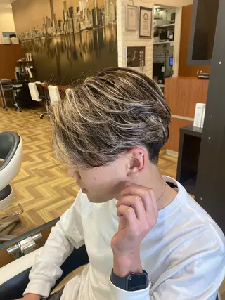 メンズ _WHITE難波店[アンダーバーホワイト]所属・艶カラー/髪質改善 /韓国風/中村嘉秀のヘアスタイル