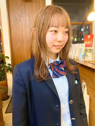 ミディアム カラー クロスパーマ× 透明感カラー✂︎のヘアスタイル