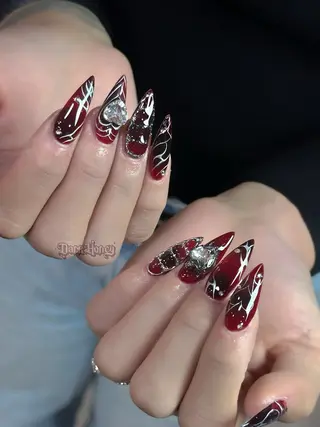 ネイル Dark Honey Kikiのネイルデザイン