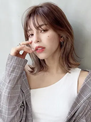 ミディアム カラー SOURCE 堺東のヘアスタイル