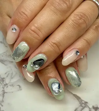ネイル M.N_ nailのネイルデザイン