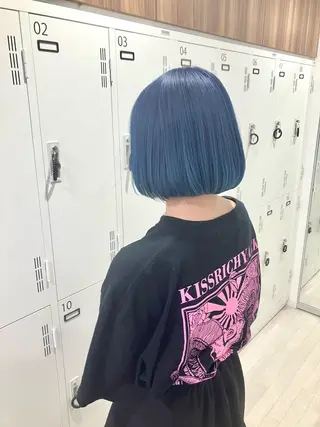 ミディアム カラー Re:st所属・Miyavi/カラー ショートボブのヘアスタイル