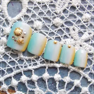 ネイル 山田 麻衣のネイルデザイン