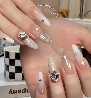 ネイル Freya nail salon所属・Freya トウのネイルデザイン