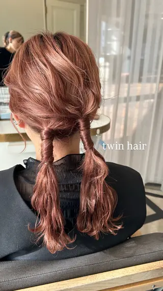 セミロング 細包 夕貴のヘアスタイル