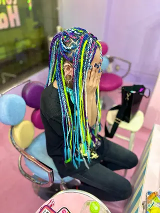 ロング ヘアアレンジ Hair salon TOMMY所属・♮やっしー♮ 🌈派手髪🌈のヘアスタイル