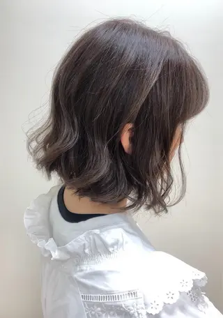 ミディアム 丸山 亜加理のヘアスタイル