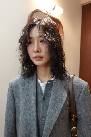 ミディアム カラー パーマ ボブパーマ/パーマ ウルフパーマのヘアスタイル