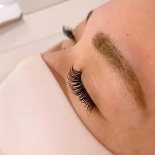 マツエク・マツパ Lucia 深野のマツエク・マツパデザイン