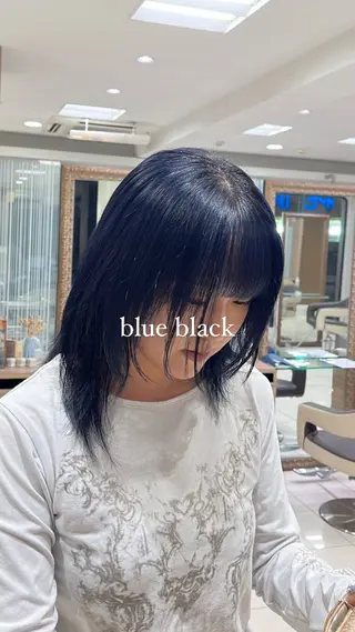 ミディアム カラー リノ stylist🪐のヘアスタイル