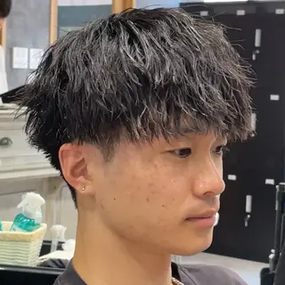 ショート パーマ メンズ ✨️センターパート✨ ニュアンス,フェザーのヘアスタイル