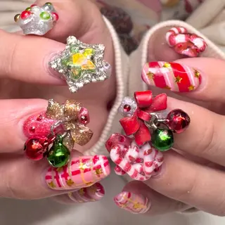 ネイル RIEKO🍒 ワンホン♡推しネイルのネイルデザイン