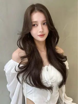 ロング カラー ブリーチなし髪質改善 韓国ヘア　柏崎颯刀のヘアスタイル