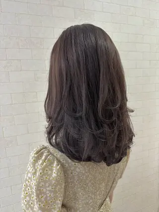 セミロング カラー 大人レイヤー& 透明感カラー💄のヘアスタイル