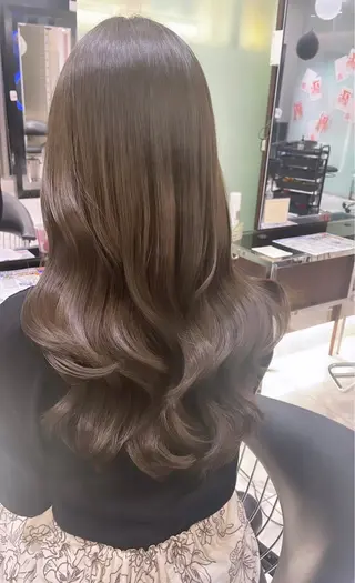 ロング カラー パーマ コテ巻きパーマ 藤野佑成のヘアスタイル