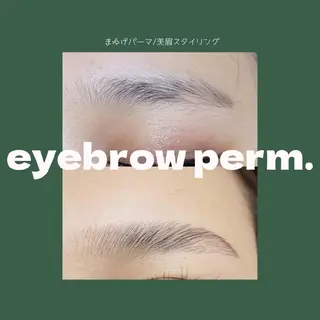 マツエク・マツパ 💜bora .のネイルデザイン