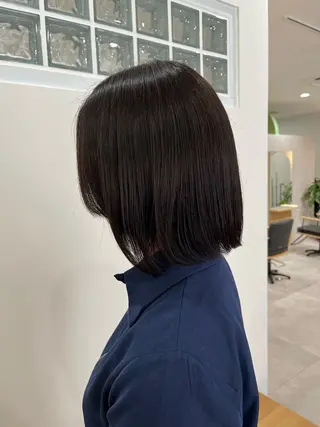 ショート ボブ/ハイトーン特化 solua上本町のヘアスタイル