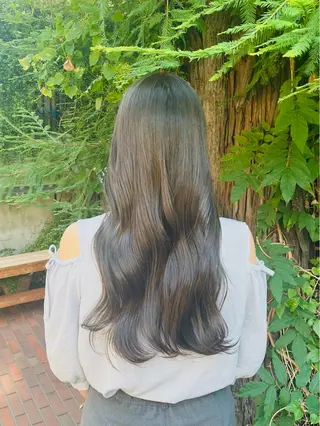 ロング うる艶カラー× ハイトーン/miuのヘアスタイル