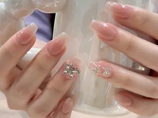ネイル LE REVE Hinaのネイルデザイン