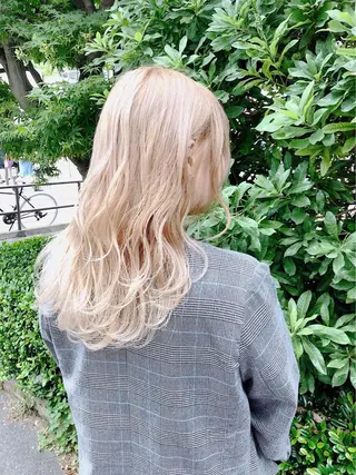 セミロング stylist ネネのヘアスタイル