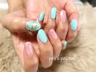 ネイル Yakko pas á pasのネイルデザイン