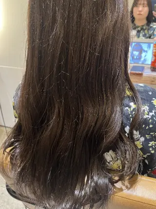 ロング カラー 中野渡 真利那のヘアスタイル