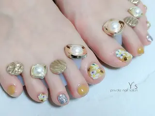 ネイル YUMI NAGAI  のネイルデザイン