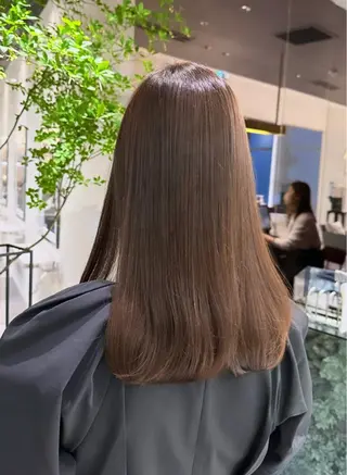 セミロング カラー 巻ける縮毛矯正/艶 カラーchika🩵のヘアスタイル