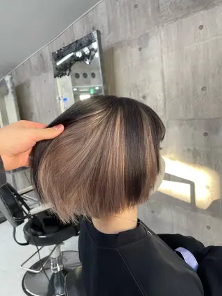 ミディアム カラー パーマ ヘアアレンジ メンズ レイヤーの魔術師 𓍼takumi𓍼のヘアスタイル