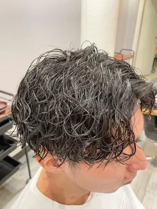 メンズ メンズパーマ特化 山﨑　歩のヘアスタイル