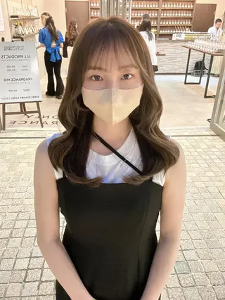 セミロング カラー 顔周り似合わせ・巻け るレイヤー水谷航大のヘアスタイル